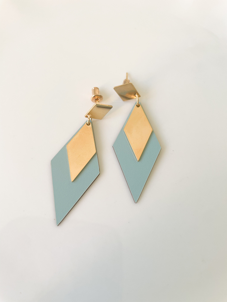 Boucles Oslo vert celadon doré de Shlomit Ofir